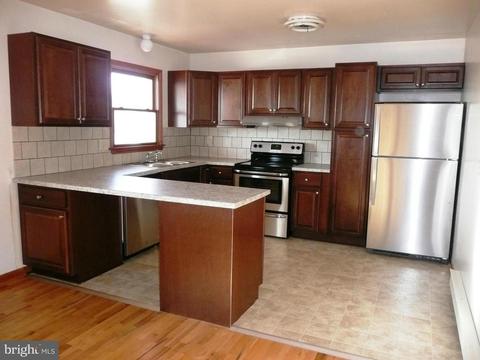 97 Cherry Hill Rd, Ranson, WV 25438 photo 4