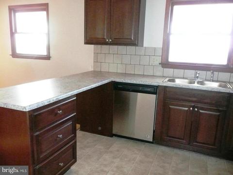 97 Cherry Hill Rd, Ranson, WV 25438 photo 5