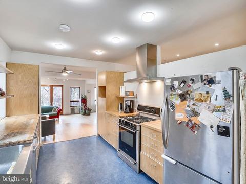 1611 Dublin Dr, Silver Spring, MD 20902 photo 8