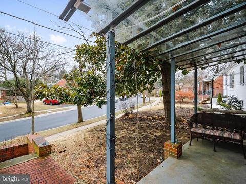 1611 Dublin Dr, Silver Spring, MD 20902 photo 2
