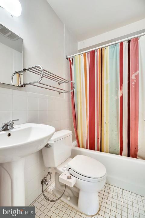 1611 Dublin Dr, Silver Spring, MD 20902 photo 11