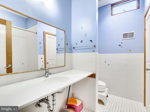 1611 Dublin Dr, Silver Spring, MD 20902 photo 17