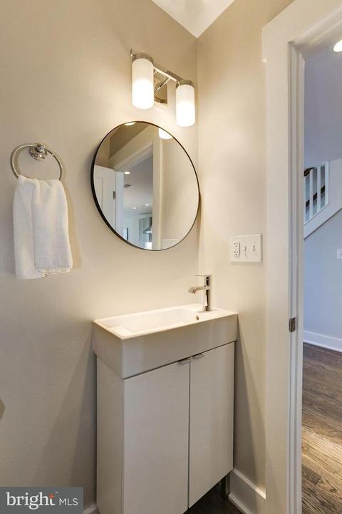 336 15th St NE #2, Washington, DC 20002 photo 8