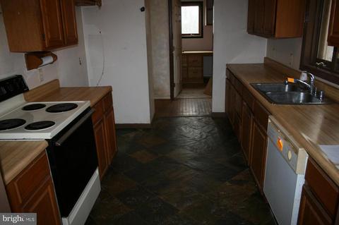 214 Kirkhoff Rd, Westminster, MD 21157 photo 6