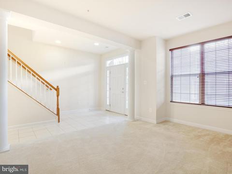 11673 Leesborough Cir, Silver Spring, MD 20902 photo 4