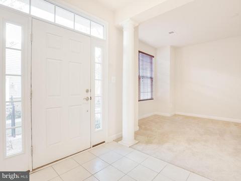 11673 Leesborough Cir, Silver Spring, MD 20902 photo 2