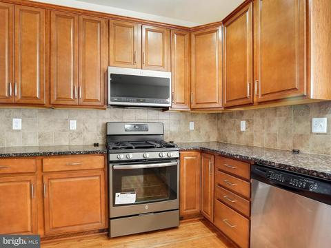 11673 Leesborough Cir, Silver Spring, MD 20902 photo 9