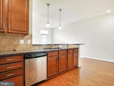 11673 Leesborough Cir, Silver Spring, MD 20902 photo 10