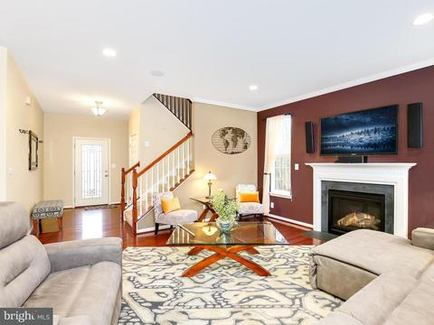 18594 Quantico Gateway Dr, Triangle, VA 22172 photo 3
