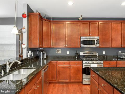 18594 Quantico Gateway Dr, Triangle, VA 22172 photo 9