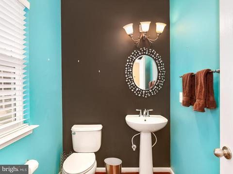 18594 Quantico Gateway Dr, Triangle, VA 22172 photo 6
