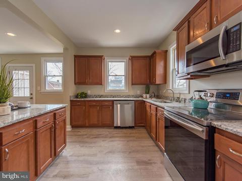124 E Green St, Westminster, MD 21157 photo 9