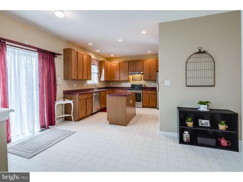66 Stoneham Dr, Delran, NJ 08075 photo 10