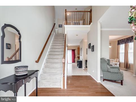 66 Stoneham Dr, Delran, NJ 08075 photo 2