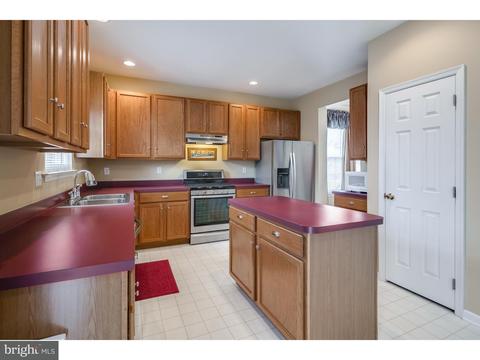66 Stoneham Dr, Delran, NJ 08075 photo 8