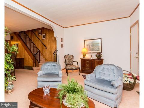 529 Kossuth St, Riverside, NJ 08075 photo 3