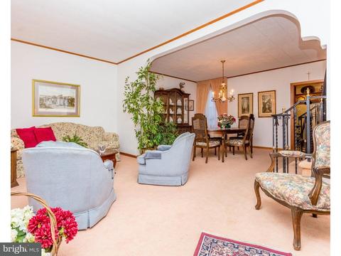 529 Kossuth St, Riverside, NJ 08075 photo 2