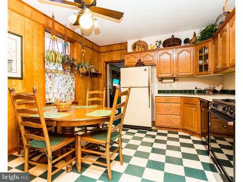 529 Kossuth St, Riverside, NJ 08075 photo 7
