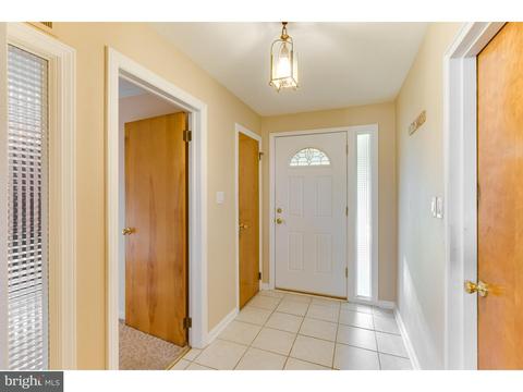 2 Constance Dr, Hamilton, NJ 08620 photo 3