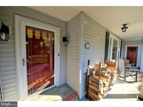31 Perry Dr, Ewing, NJ 08628 photo 3