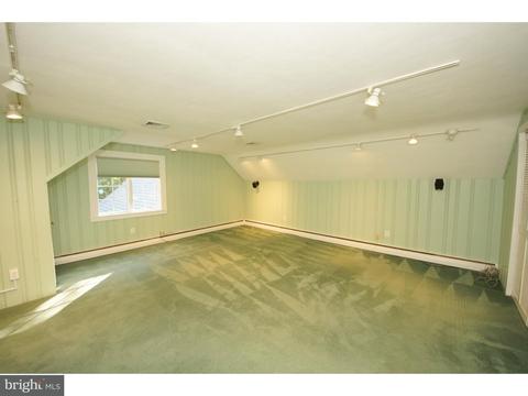 31 Perry Dr, Ewing, NJ 08628 photo 15