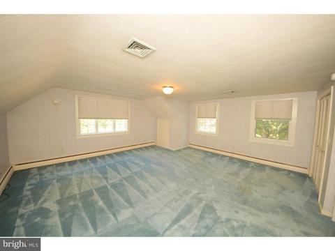 31 Perry Dr, Ewing, NJ 08628 photo 16