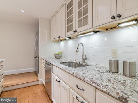 2115 12 S St NW, Washington, DC 20008 photo 10