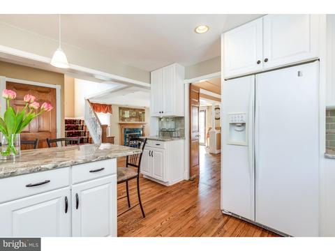 24 E Park Ave, Maple Shade, NJ 08052 photo 13