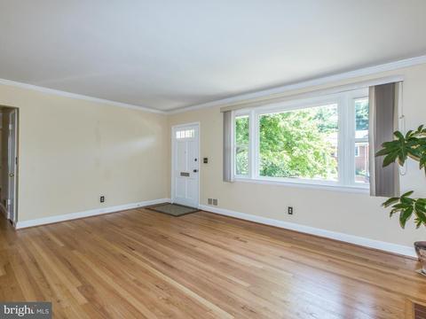 10704 Francis Dr, Silver Spring, MD 20902 photo 4