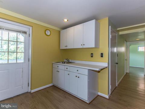 10704 Francis Dr, Silver Spring, MD 20902 photo 17