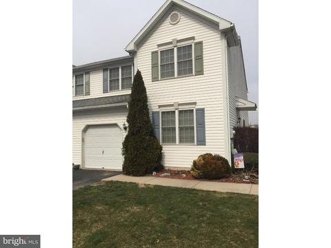223 Bainbridge Cir, Sinking Spring, PA 19608 photo 1