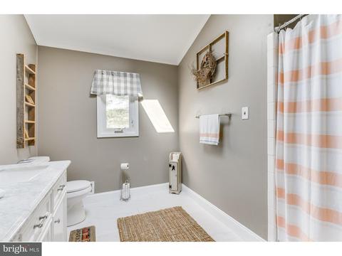 10 Baggaley Rd, Hamilton, NJ 08690 photo 11