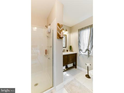 10 Baggaley Rd, Hamilton, NJ 08690 photo 17