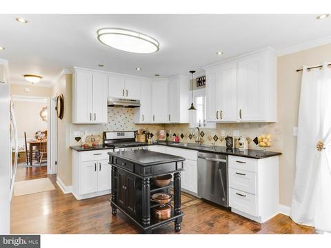 10 Baggaley Rd, Hamilton, NJ 08690 photo 2