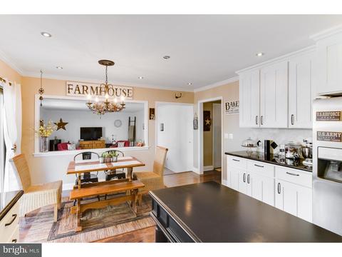 10 Baggaley Rd, Hamilton, NJ 08690 photo 5