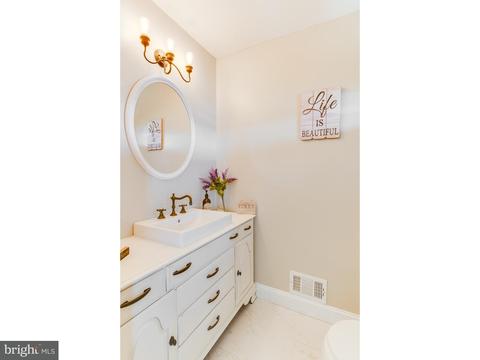 10 Baggaley Rd, Hamilton, NJ 08690 photo 18