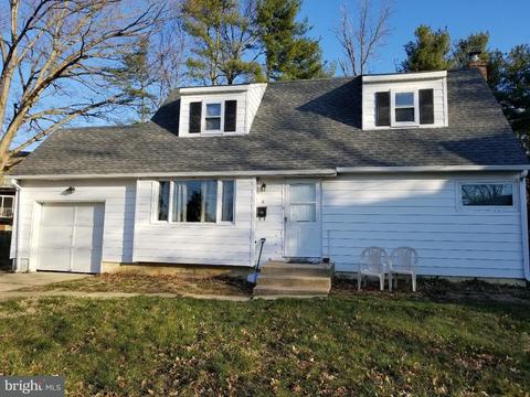 8 Connell Cir, Newark, DE 19711 photo 2