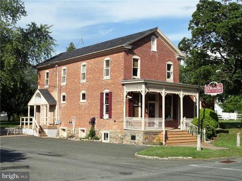 219 Niantic Rd, Barto, PA 19504 photo 1