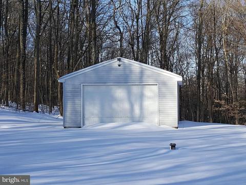 24581 Hells Delight Rd, Smithsburg, MD 21783 photo 3