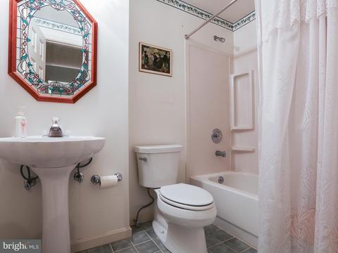 8609 Ashcroft Dr, Laurel, MD 20708 photo 24