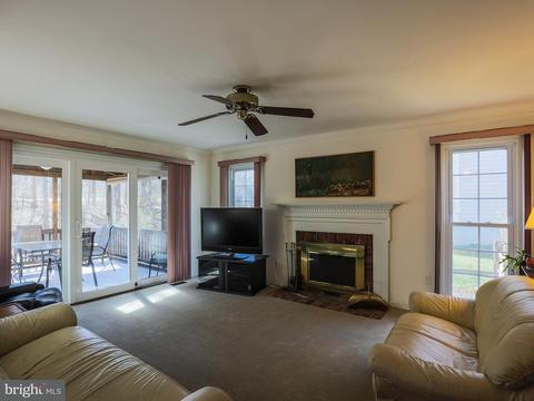 8609 Ashcroft Dr, Laurel, MD 20708 photo 11