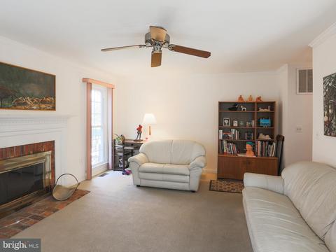 8609 Ashcroft Dr, Laurel, MD 20708 photo 12