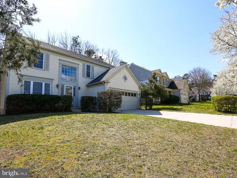 8609 Ashcroft Dr, Laurel, MD 20708 photo 2