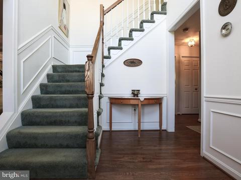 8609 Ashcroft Dr, Laurel, MD 20708 photo 3