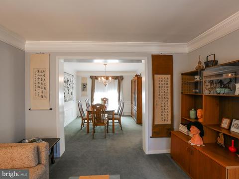 8609 Ashcroft Dr, Laurel, MD 20708 photo 5