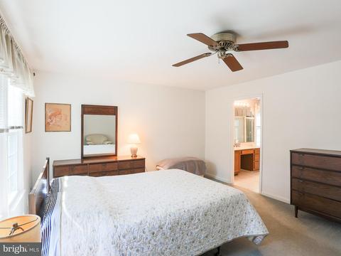 8609 Ashcroft Dr, Laurel, MD 20708 photo 16