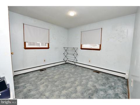 210 Ruth Ave, Maple Shade, NJ 08052 photo 12