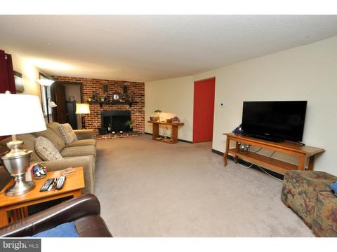 210 Ruth Ave, Maple Shade, NJ 08052 photo 15