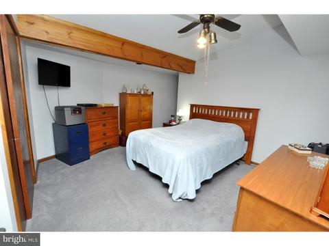 210 Ruth Ave, Maple Shade, NJ 08052 photo 9