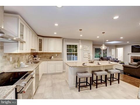 575 Tanglewood Ln, Devon, PA 19333 photo 4